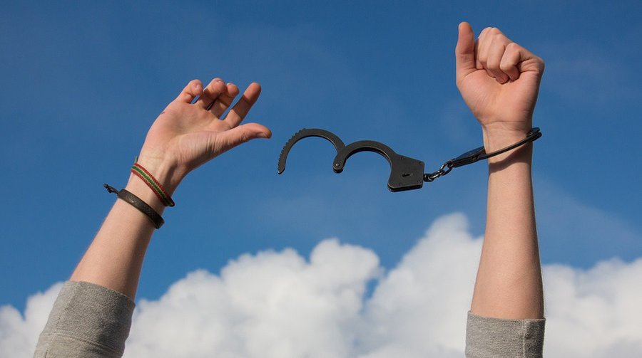 Из-за роста цен в торговых центрах появляется больше воров: из магазина выносят даже масло и кофе - Происшествия и криминал