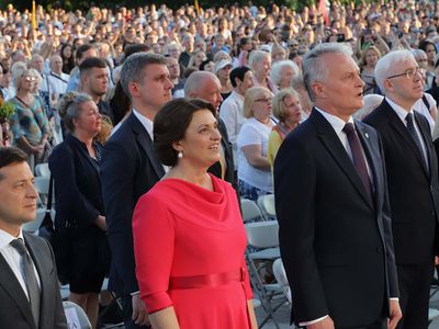 Литовцев всего мира объединило исполнение "Национальной песни" - В Мире
