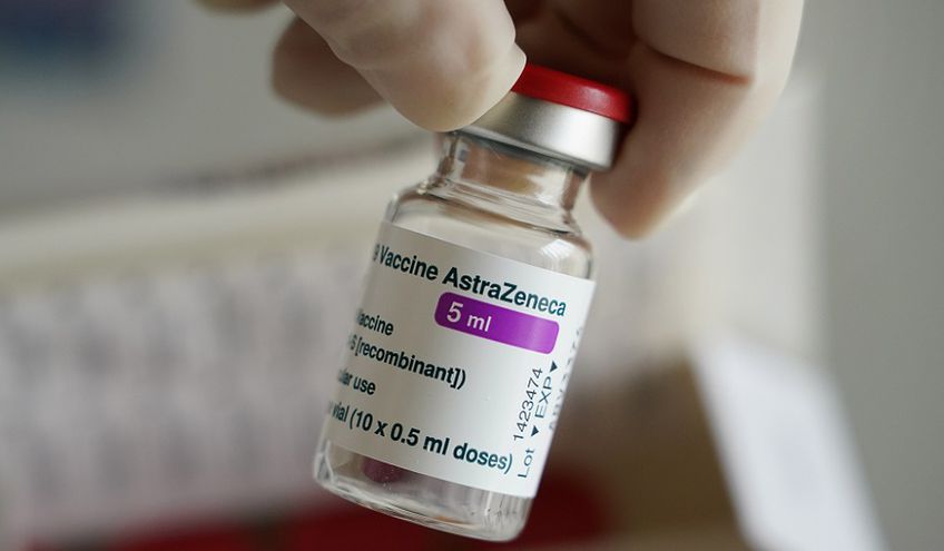 После выводов EMA прививки вакциной производителя "AstraZeneca" будут продолжены