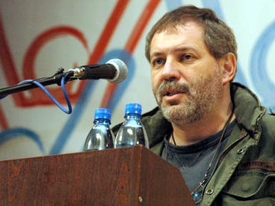 «Все страны БРИК страшно зависят от американской долларовой системы» - В Мире