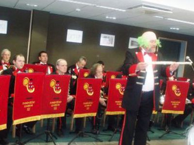 Приглашает обучающая программа «На инструментах играют куклы» - В Висагинасе