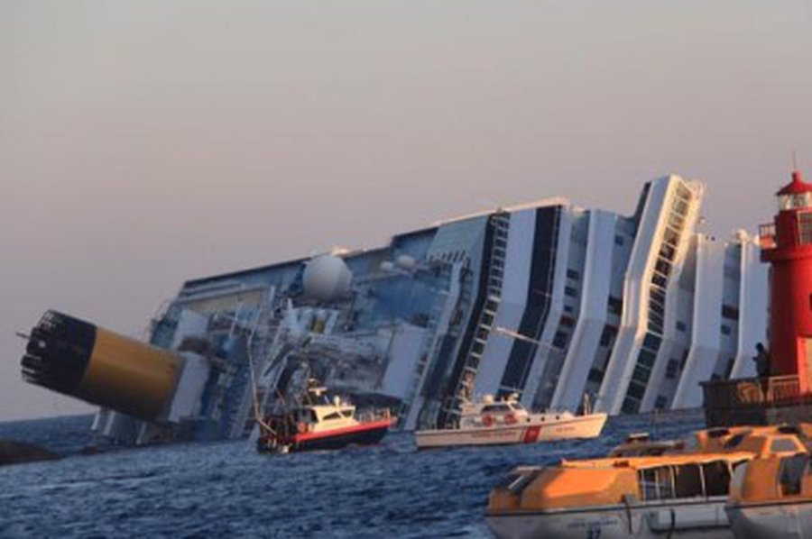 Nuskendusiame laive rasti 12-osoios aukos palaikai - Pasaulyje