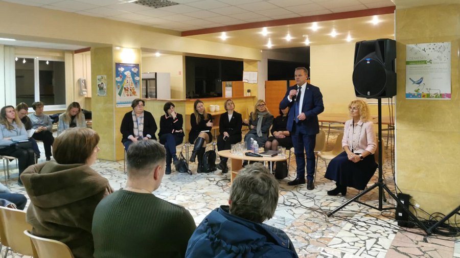 «Открытый микрофон» в «Gerosios vilties». Родители высказали все, что наболело - В Висагинасе