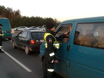 В Висагинасе без предупреждения был проведен рейд полиции - Происшествия и криминал