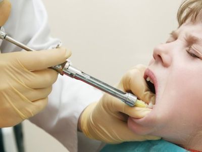 Новость для родителей школьников: нужна подпись зубного врача - Литва и страны Балтии