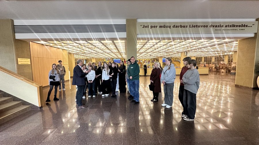 Висагинские школьники в Сейме Литвы - В Висагинасе