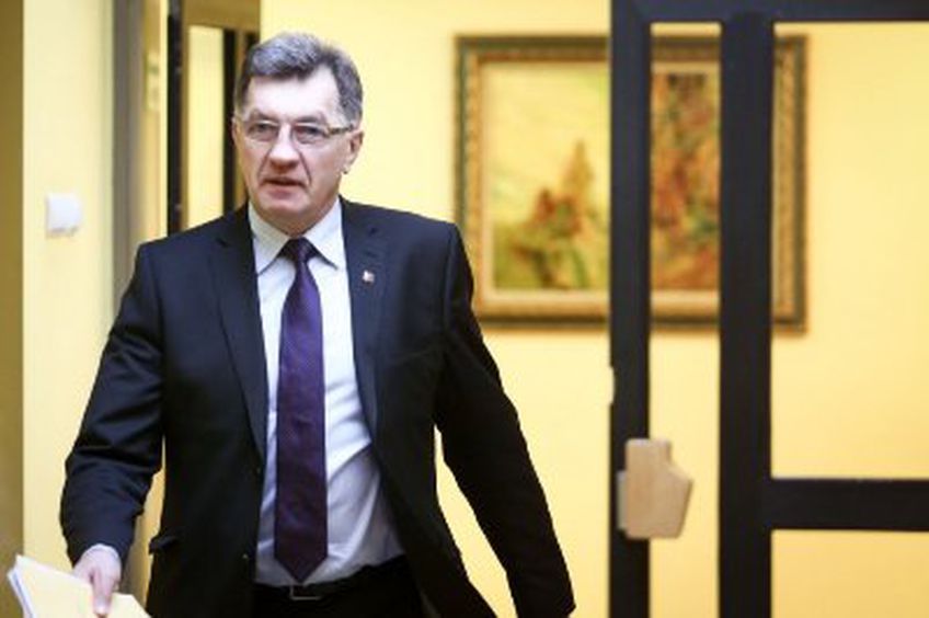 A.Butkevičius: pinigų pervedimai tarp "Lietuvos energijos" įmonių kelia abejonių