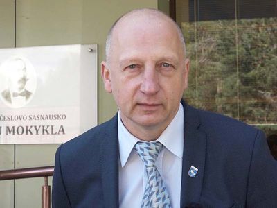 Директор школы искусств «бросил перчатку» мэру. Как отреагировал глава города? - В Висагинасе