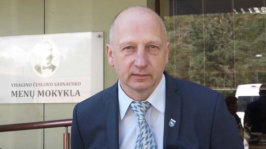 Директор школы искусств «бросил перчатку» мэру. Как отреагировал глава города? - В Висагинасе