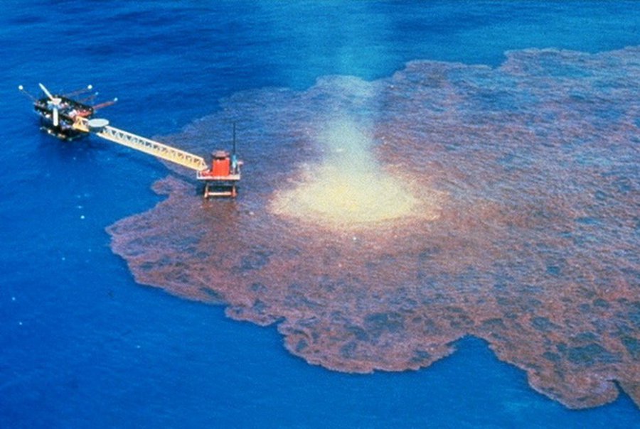 British Petroleum установит на аварийную скважину в Мексиканском заливе новый купол - Энергетика