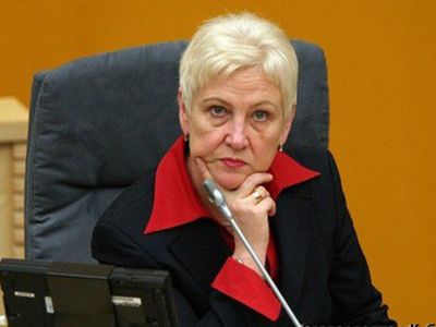 Председатель сейма Литвы извинилась перед эмигрантами - Литва и страны Балтии