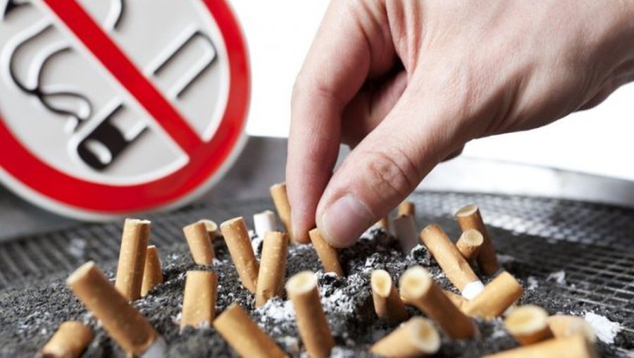 В России вступил в силу антитабачный закон - В Мире