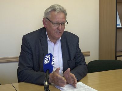 Виргиниюс Букаускас отвечает на вопросы жителей (видео) - В Висагинасе