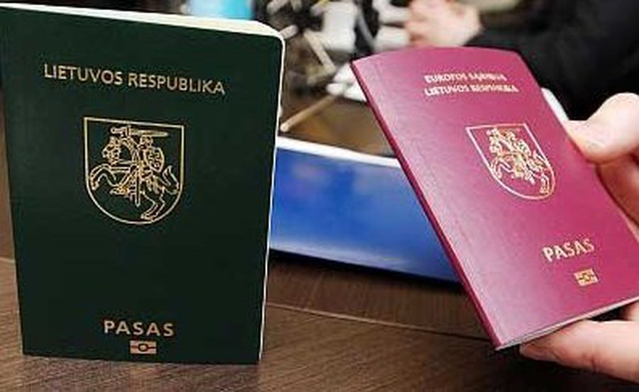 Siūloma įteisinti pavardžių rašymą originalo kalba
 - Lietuva ir Baltijos šalys