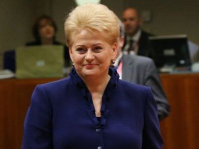 Президент Литвы призывает инвестировать в решение проблем молодежной безработицы - Литва и страны Балтии