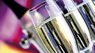 Европейцы стали меньше пить шампанское из-за кризиса
