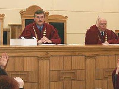 Полная победа пенсионеров? - Литва и страны Балтии