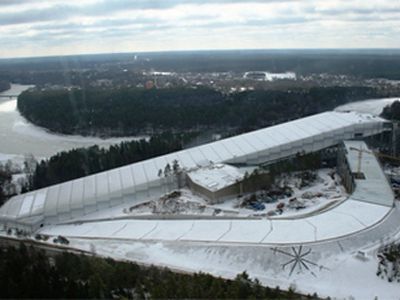 Где появится первый в Балтии крытый горнолыжный комплекс?                 - Хобби, отдых и развлечения