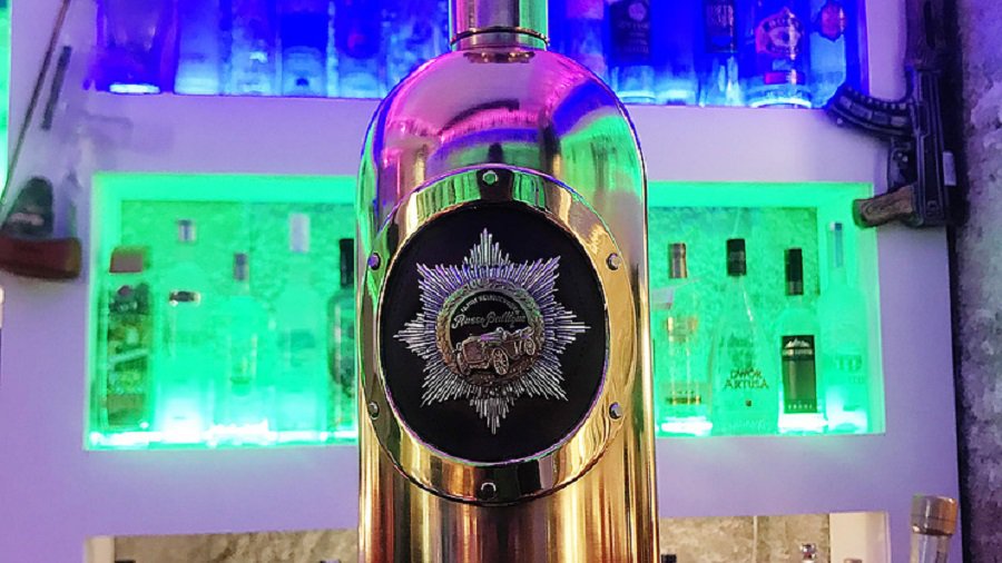 В Дании украли самую дорогую бутылку водки в мире - Происшествия и криминал