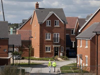 Британские политики: открытие рынка труда было большой ошибкой  - В Мире