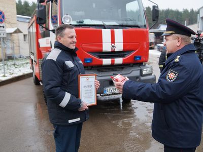 Благодаря своевременным действиям отважного висагинца, удалось избежать пожара - В Висагинасе