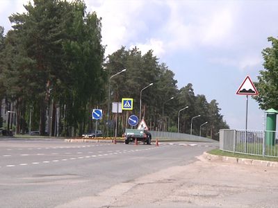«Лежачие полицейские» дисциплинируют водителей - В Висагинасе