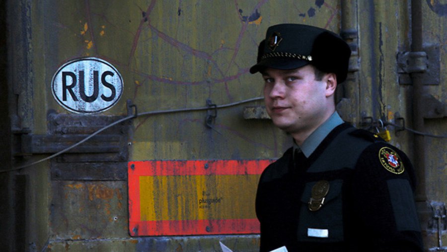 Пограничники Литвы не пустили в страну радиоактивный тягач с российскими номерами - В Мире