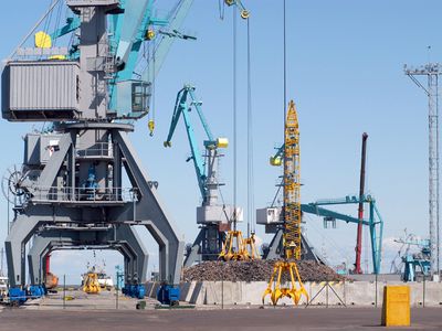 Без АЭС, Польши, Белоруссии и России: Эстония предлагает Латвии и Литве общий терминал СПГ

 - Энергетика