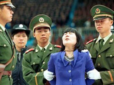 Китайцы креативно подошли к решению проблем смертной казни в отдаленных населенных пунктах: палач приезжает на дом - Происшествия и криминал