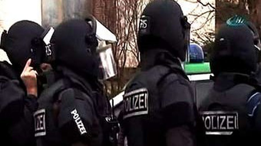 В школе убиты 10 человек - В Мире