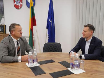Мэр Э. Галагуз встретился с руководителем компании «Altra» - В Висагинасе