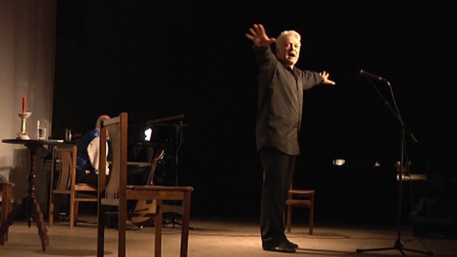 В Висагинасе выступили актеры из города на Неве - В Висагинасе