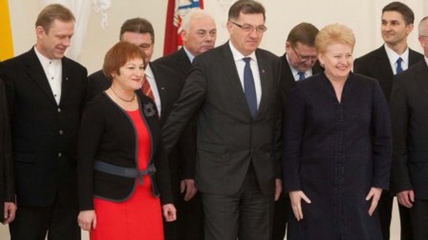 Грибаускайте: представители правительства портят имидж Литвы