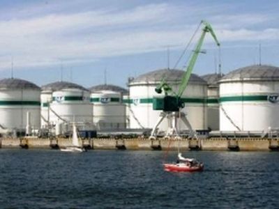 Klaipedos nafta сократила объем перевалки нефтепродуктов - Энергетика