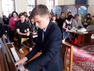 Музыка Рахманинова звучала во Введено-Пантелеимоновском храме - В Висагинасе