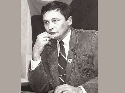 Память жива. 26 лет назад не стало Владимира Щурова – первого мэра Висагинаса - В Висагинасе