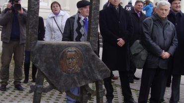В Вильнюсе открыта скульптура памяти Мстислава Добужинского                                                                                           