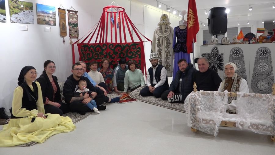 Выставка «Atrask Kirgiziją» в Висагинасе: открой для себя Кыргызстан (видео) - В Висагинасе