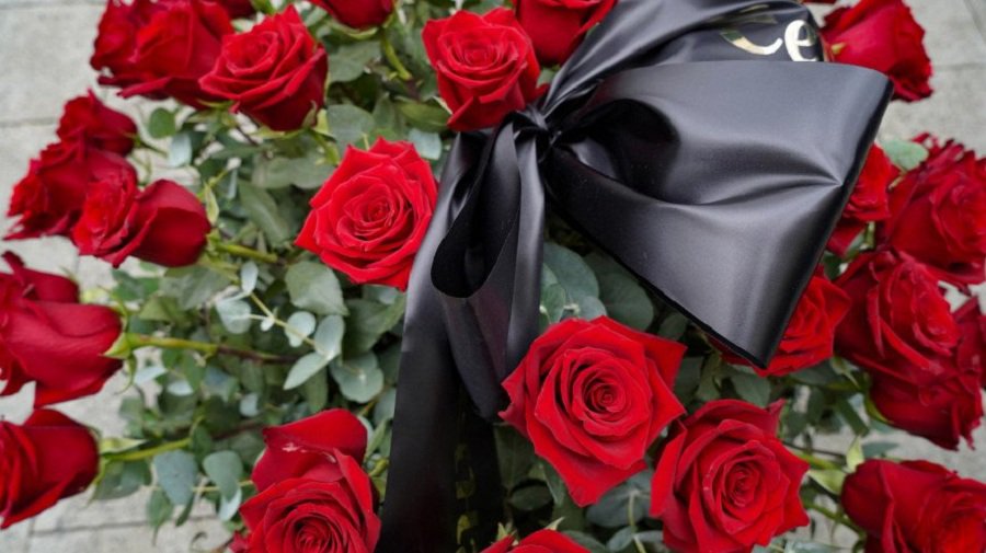 Как трудно подобрать слова, чтоб ими Вашу боль измерить… - Прощание