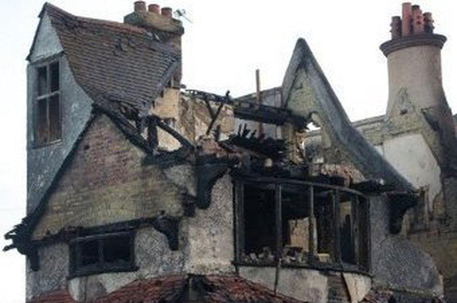 В лондонских беспорядках приняли участие 30 тысяч человек
 - В Мире