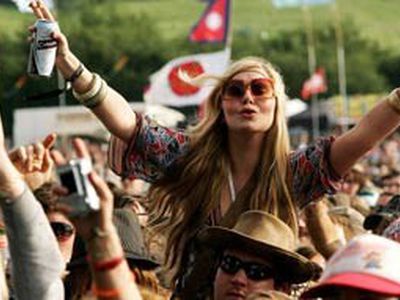 Обнародован полный список участников «Гластонбери–2009» - Культурные и спортивные мероприятия