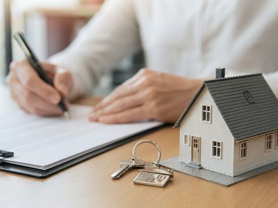 Приближается срок: часть жителей ещё не подали декларации имущества - Литва и страны Балтии