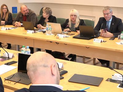 Что для Штрупайте «кумовство», для Иконникова «непотизм».  Заседание Совета (видео) - В Висагинасе