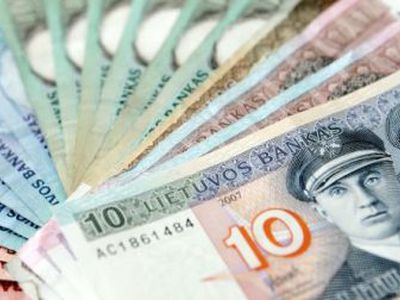 В Литве установят планку для расчетов наличными - Литва и страны Балтии