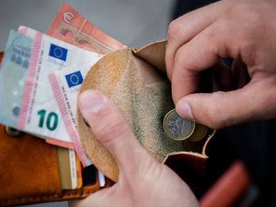 В Литве ограничена сумма наличных в евро, которую можно вывезти в Россию и Беларусь - Литва и страны Балтии