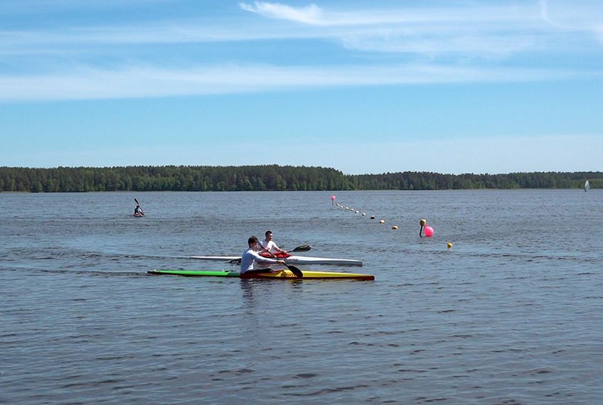 На висагинском озере кипели спортивные страсти (видео)