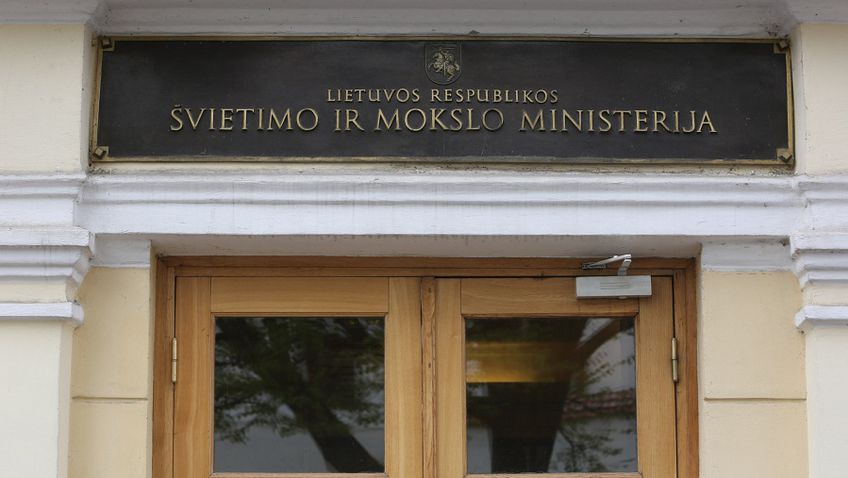 Профсоюзы педагогов сядут за стол переговоров с новым министром А. Монкявичюсом