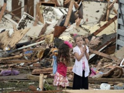 На пригороды американского Оклахома-Сити обрушился мощный торнадо: более 50 погибших, 20 из них — дети - В Мире