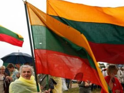 День балтийского единства призван сблизить латышей и литовцев - Литва и страны Балтии