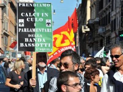 Protestai prieš Volstritą virsta pasauline revoliucija - Pasaulyje